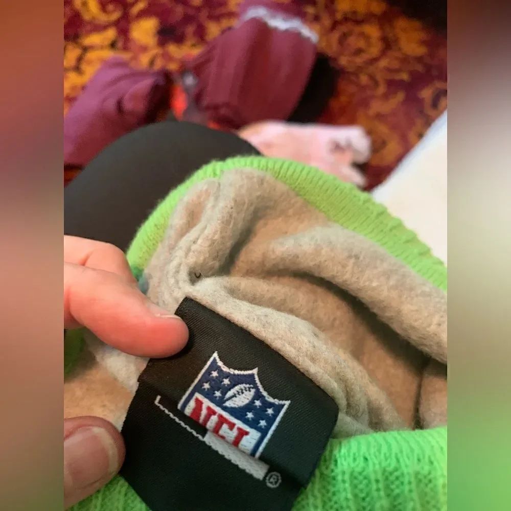 Seahawks toboggan  - Picture 2 of 3